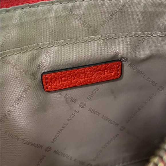 Michael Kors Vibrant Red Wristlet - Picture 10 of 15